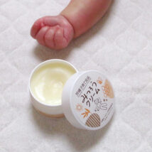 みつろうクリームのみつろうはバリア力抜群です。